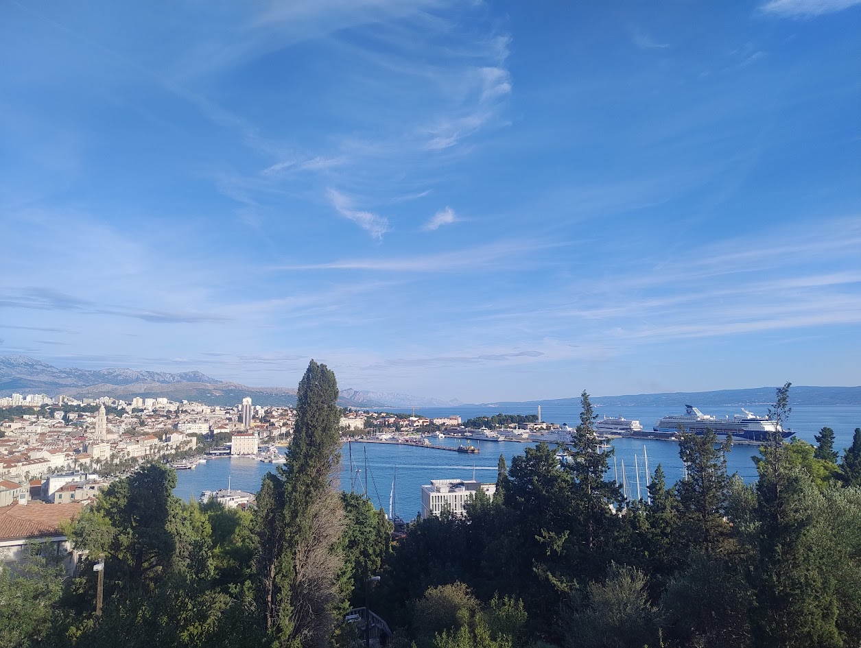 Split Skyline